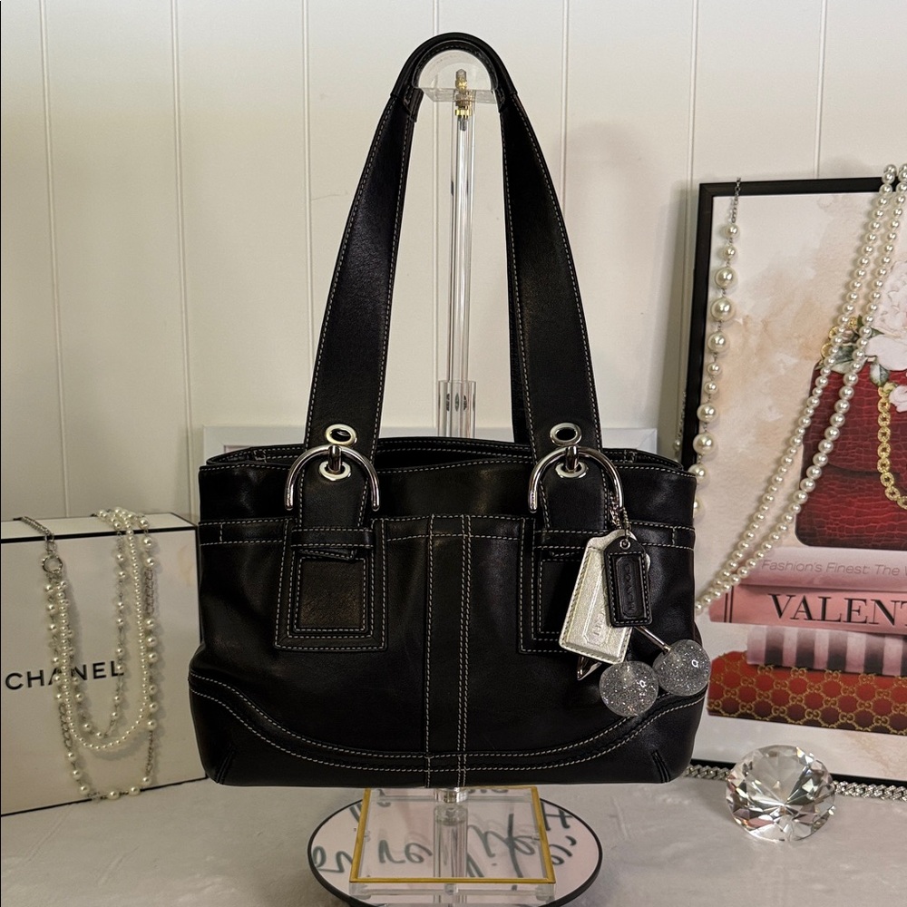 Coach Vintage Hampton Shoulder Bag w/matching Wristlet H0749-F10911 - Picture 2 of 16